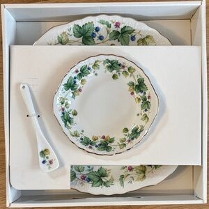 Vintage Andrea by Sadek 3 Piece Party Server Vineyard